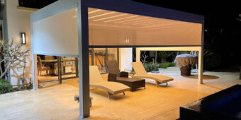 Louvered-Motorized-Awning--with-screens